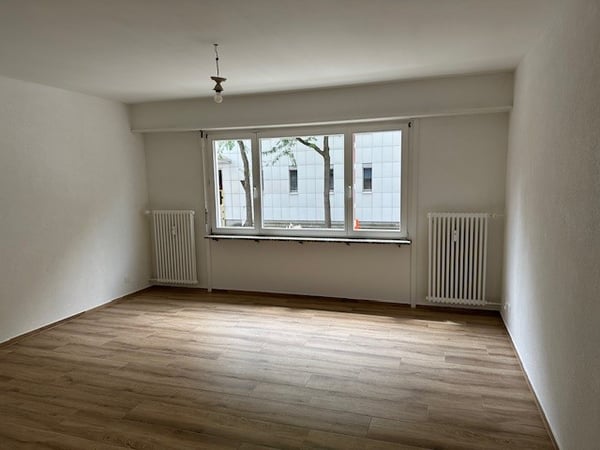 Attraktive, renovierte helle 2-Zimmerwohnung 3