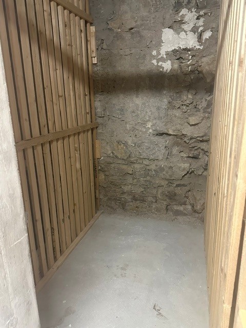 Moderne 2-Zimmer-Wohnung mit Balkon in Basel 10