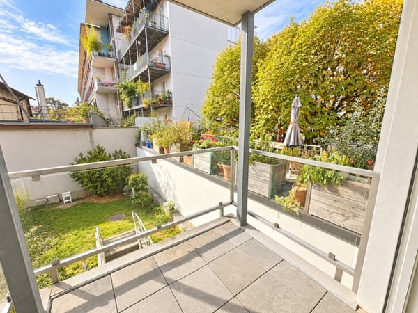 Moderne 2-Zimmer-Wohnung mit Balkon in Basel 8