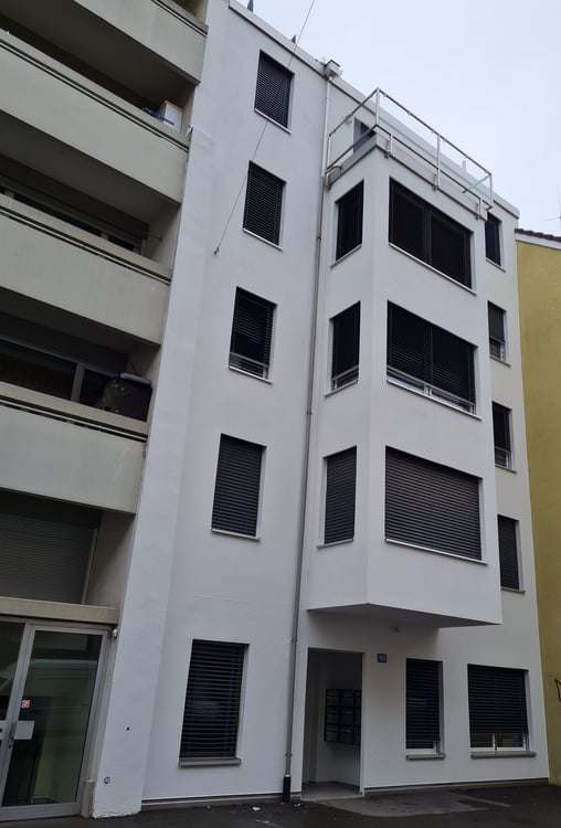 Moderne 2-Zimmer-Wohnung mit Balkon in Basel 9