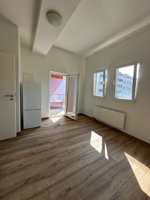 Charmante 2.5-Zimmer-Wohnung mit Balkon in Basel 6