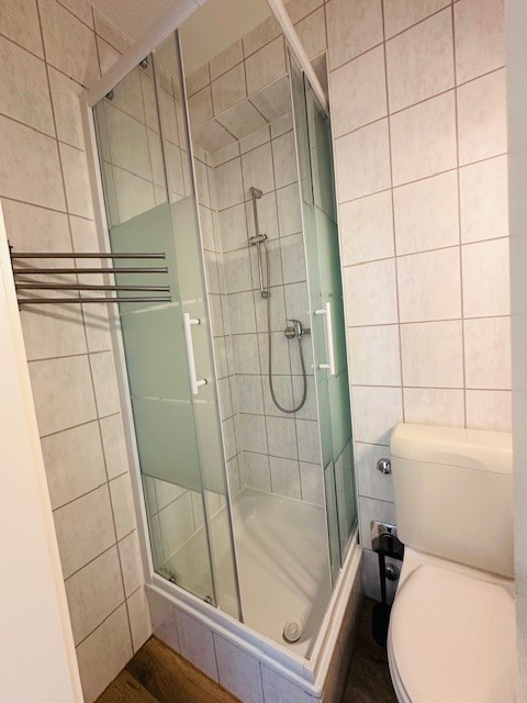 Charmante 2.5-Zimmer-Wohnung mit Balkon in Basel 18