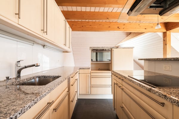 Altstadtliegenschaft mit Bäckerei und Maisonette-Wohnung inkl. Dachterrasse 14