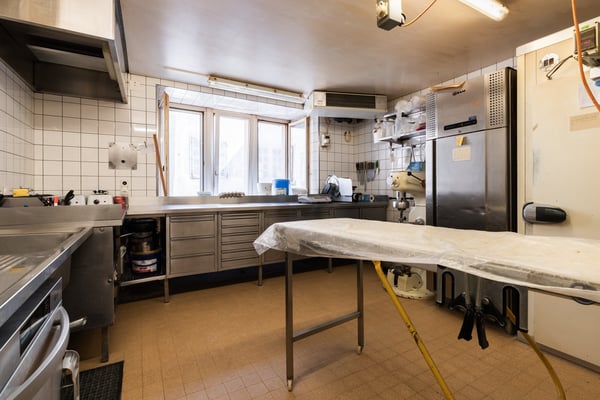 Altstadtliegenschaft mit Bäckerei und Maisonette-Wohnung inkl. Dachterrasse 5