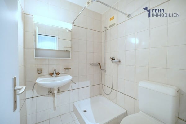 Fehr Immobilien - Zentral und gut gelegene 1½-Zimmer-Wohnung 11