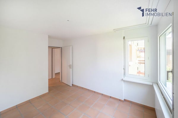Fehr Immobilien - Zentral und gut gelegene 1½-Zimmer-Wohnung 8
