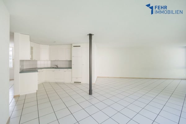 Fehr Immobilien - Ruhig und idyllisch gelegene 1½-Zi.-Wohnung 2