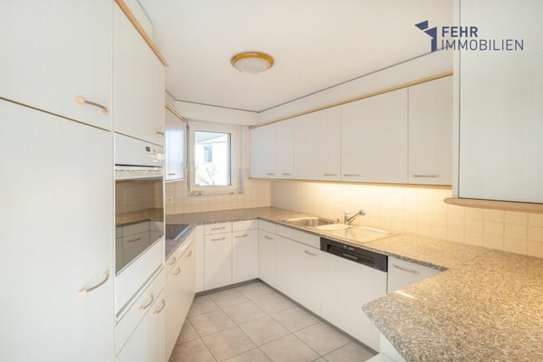 Fehr Immobilien - 1½-Zimmer-Terrassenwohnung mit Alpensicht 8