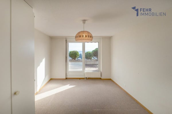 Fehr Immobilien - 1½-Zimmer-Terrassenwohnung mit Alpensicht 10