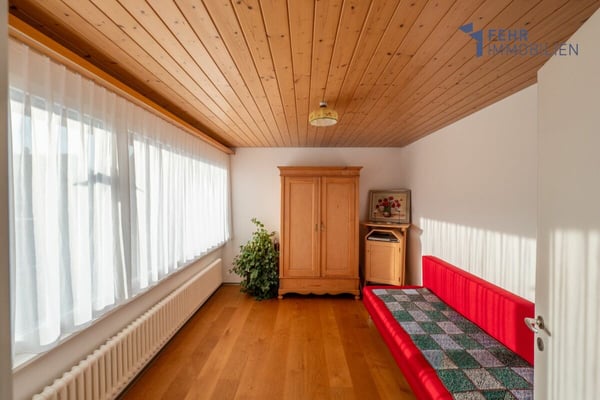 Fehr Immobilien - Freistehendes 1½-Zi.-Einfamilienhaus 6