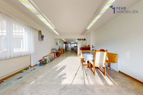 Fehr Immobilien - Freistehendes 1½-Zi.-Einfamilienhaus 8