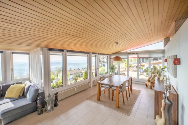 Fehr Immobilien - Lichterfüllte 4½-Zi.-Attikawohnung mit Alpensicht 4