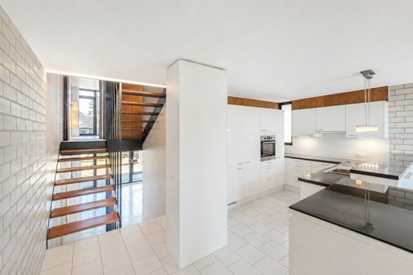 Fehr Immobilien - Komfortables 5½-Zi.-Reiheneckhaus 1