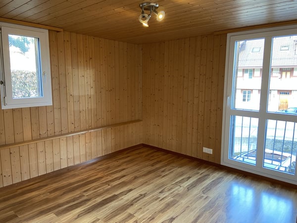 Grosszügige 6.5-Zimmer-Wohnung mit grosser Terrasse und Garten 8