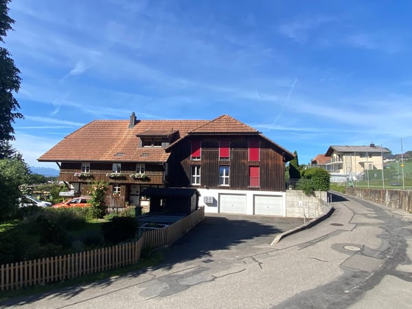 Grosszügige 6.5-Zimmer-Wohnung mit grosser Terrasse und Garten 14