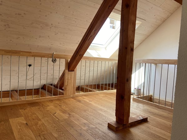 Charmante 2.5-Zimmer-Dachwohnung mit Galerie und Balkon in Liebefeld 14