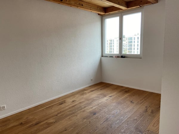 Charmante 2.5-Zimmer-Dachwohnung mit Galerie und Balkon in Liebefeld 15