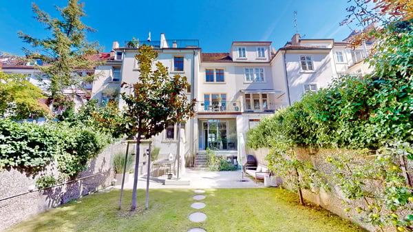 Highly renovated Art Nouveau Villa in the Paulus District with a large City Garden 1