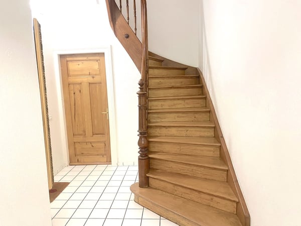 1 - Zi-Altbauwohnung im Bachlettenquartier in charmantem Jugendstil-Mehrfamilienhaus 2