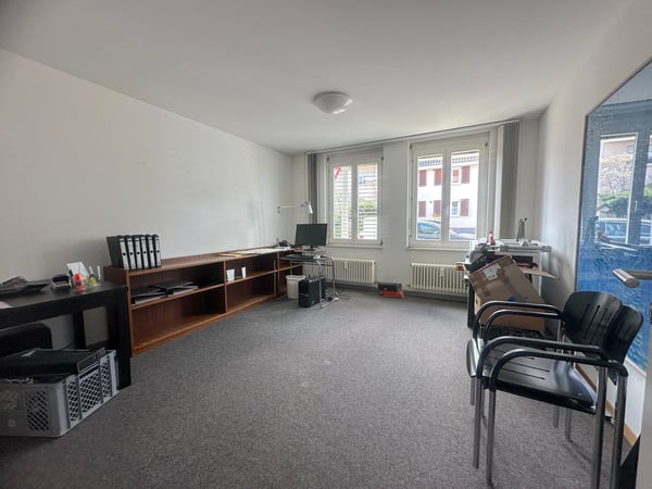 Repräsentative 180 qm Gewerbefläche plus Archiv für Büro oder Praxis in Altweil 8