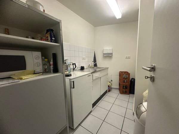 Repräsentative 180 qm Gewerbefläche plus Archiv für Büro oder Praxis in Altweil 10