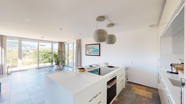 Helles Einfamilienhaus mit traumhafter Panoramaaussicht,Doppelgarage, gr. Aussenbereich & Lift 3