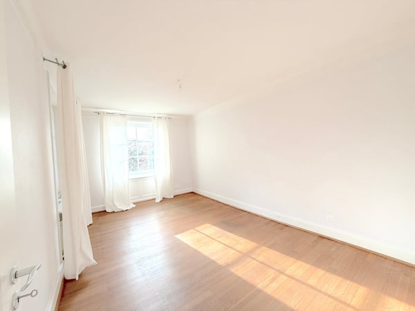 Stylish 10-Room Townhouse in a Prime Location in Riehen with a Stunning Garden and Garage Box 13