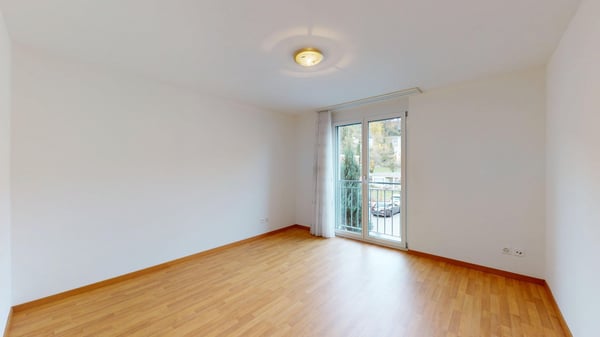 Attraktive 3,5-Zi.-Wohnung mit Balkon, Lift und Tiefgarage in zentraler Lage von Laufen 6