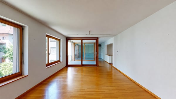 Schöne 4,5 Zi Maisonette-Wohnung mit überdachtem Balkon an ruhiger und begehrter Wohnlage in Riehen 6