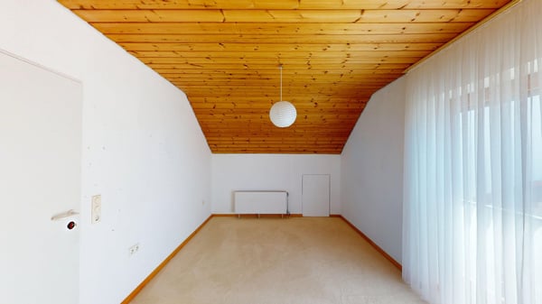 Rümmingen: Große Doppelhaushälfte mit schönem Garten, drei Stellplätzen und sep. Einliegerwohnung(en 10