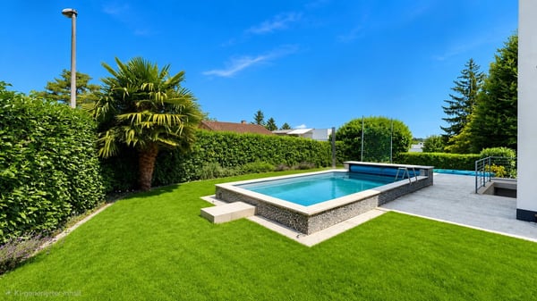 Traumhaftes eigenständiges REH mit wundervollem Garten totalsaniert und hochwertigem Edelstahlpool 11