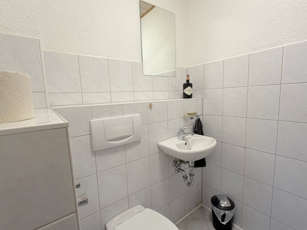 Großzügige Dachgeschosswohnung mit Galerien und Panoramablick an bester Tüllinger Aussichtslage 8