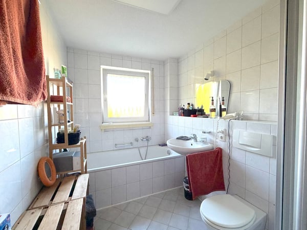 Großzügige Dachgeschosswohnung mit Galerien und Panoramablick an bester Tüllinger Aussichtslage 5