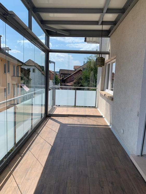 Exklusives Wohnjuwel: Grosszügige Moderne-Wohnung mit Terrasse & Kaminecke 8