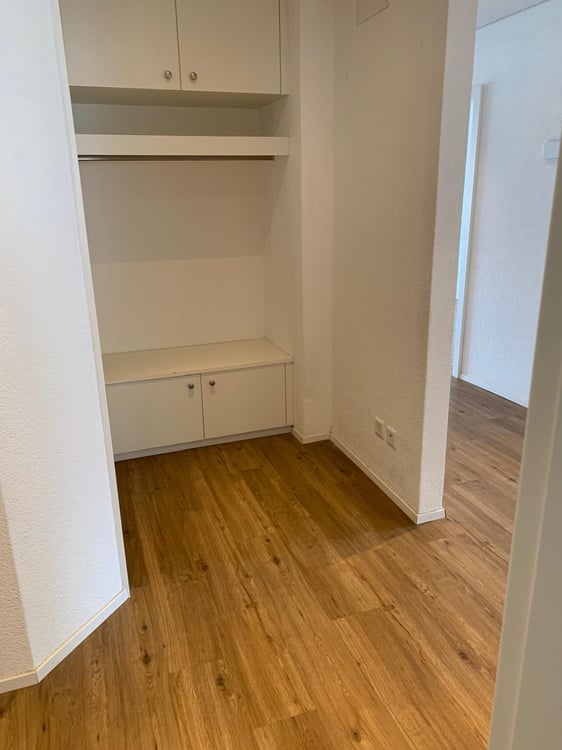 Exklusives Wohnjuwel: Grosszügige Moderne-Wohnung mit Terrasse & Kaminecke 10
