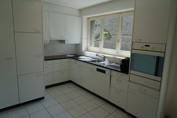 Grosszügige 3 Zimmer-Genossenschaftswohnung nahe zum Rhein! 2