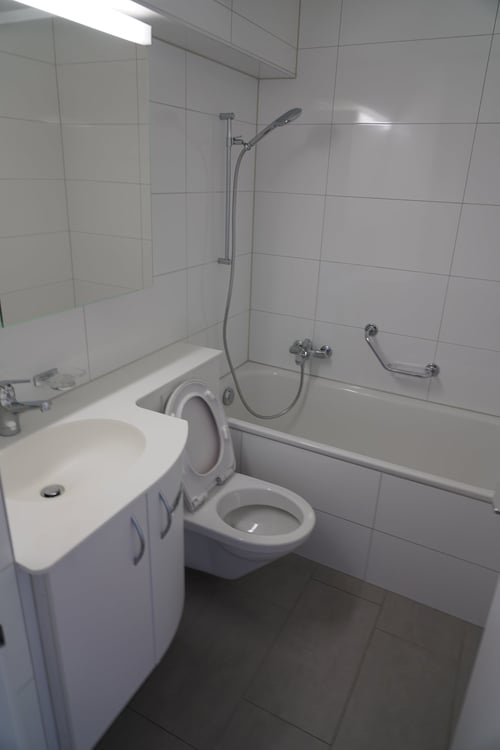 Grosszügige 3 Zimmer-Genossenschaftswohnung nahe zum Rhein! 3