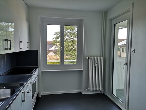 Schöne 3 Zimmer-Genossenschaftswohnung mit verglastem Balkon 3