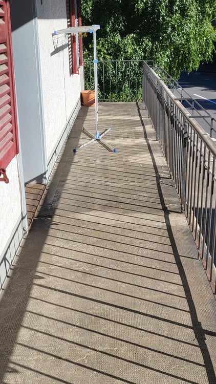 Wohnhaus mit Gewerbetrakt 32