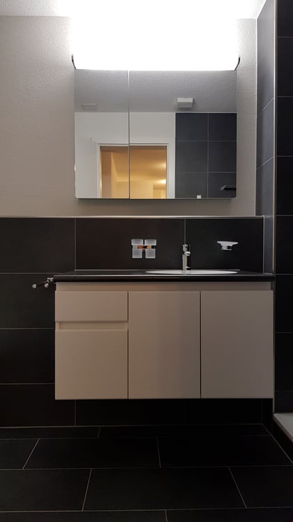 Moderne 2.5-Zimmerwohnung mit Sitzplatz 9