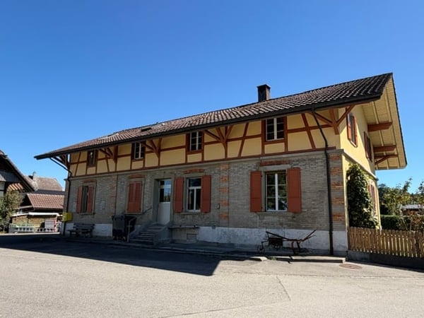 Suchen Sie das Besondere? Zu vermieten Alte Käserei mit viel Platz und grosszügigem Umschwung 2