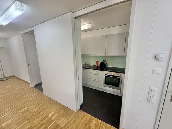 Helle Gewerbe- / Praxisfläche 78 m² an bester Lage in Pfeffingen 3