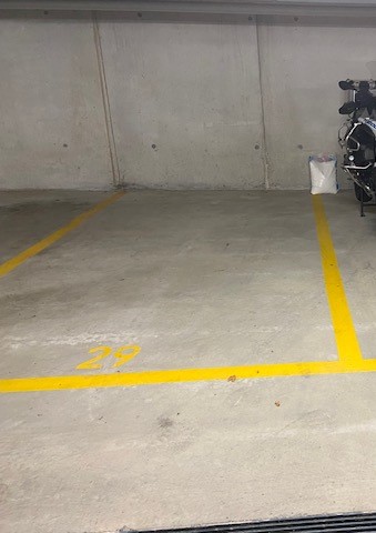 Einstellhallenplatz in Täuffelen zu vermieten 2