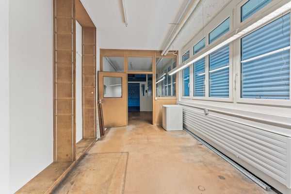 Vielseitige Gewerbeimmobilie mit Einliegerwohnung in Bettlach zu verkaufen 8