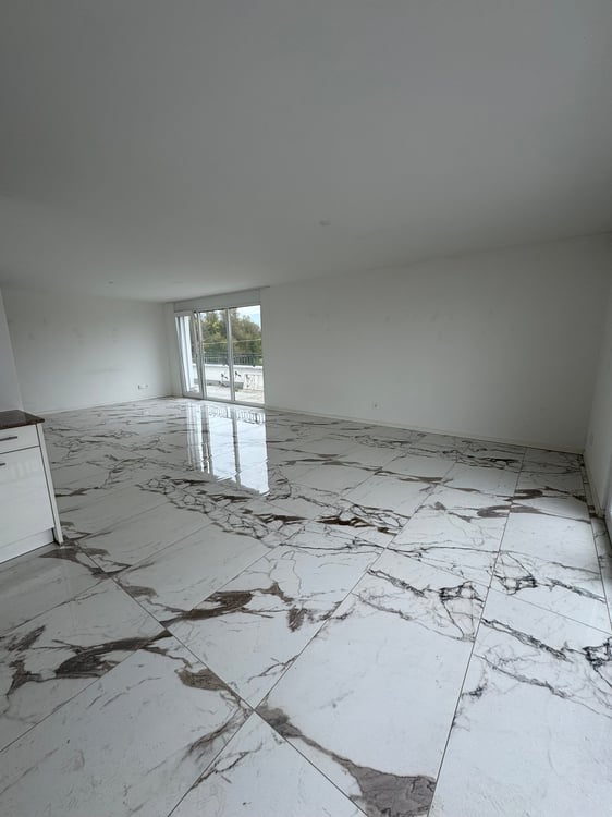 Moderne Dachwohnung mit Terrasse 4