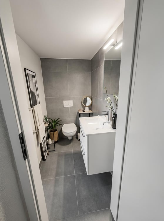 Hobbyraum mit eigenem Eingang und WC + Lavabo 4