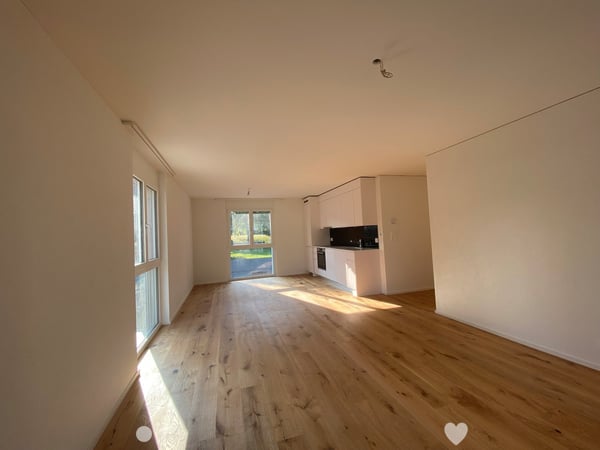 Moderne und helle Neubauwohnung in ruhigem Quartier