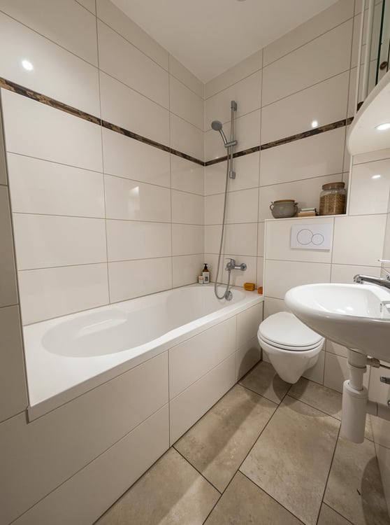 Helle 2-Zimmer-Dachwohnung in Biel - sofort verfügbar 6