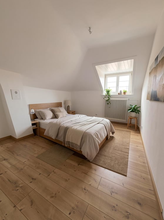 Helle 2-Zimmer-Dachwohnung in Biel - sofort verfügbar 2