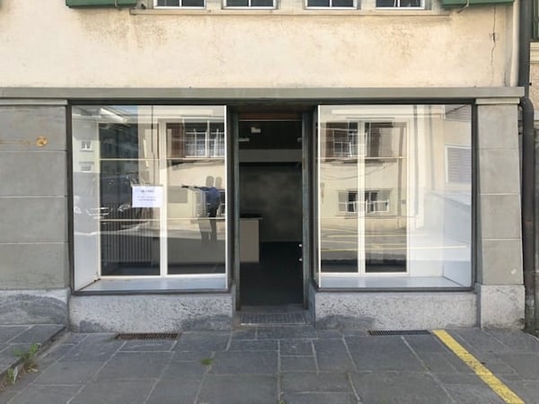 Moderne Geschäftsräume in Glarus Süd zu vermieten 2